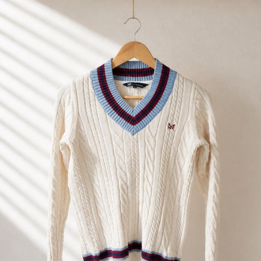 Crew Clothing Company Women's Cable Knit V-Neck Jumper - Image 2