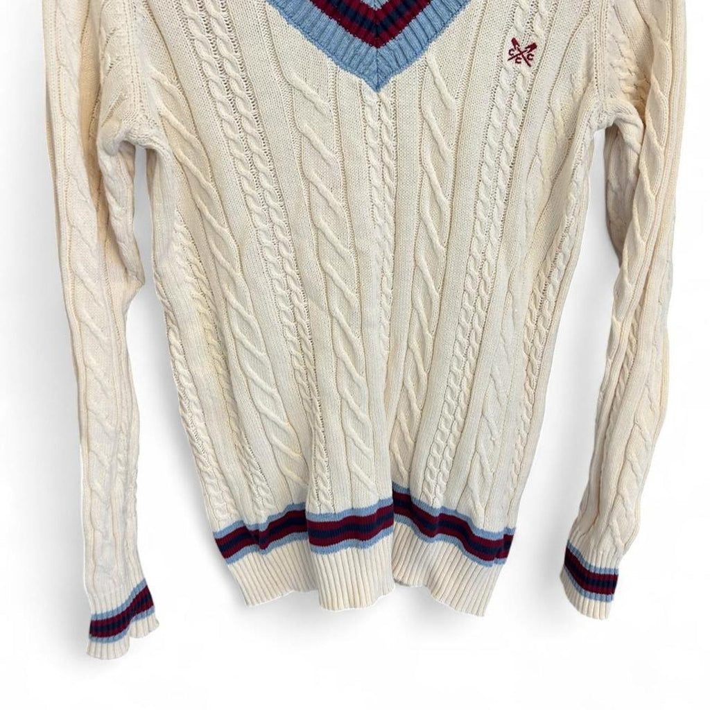 Crew Clothing Company Women's Cable Knit V-Neck Jumper - Image 3