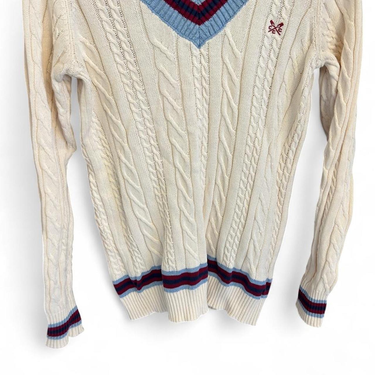 Crew Clothing Company Women's Cable Knit V-Neck Jumper - Image 3