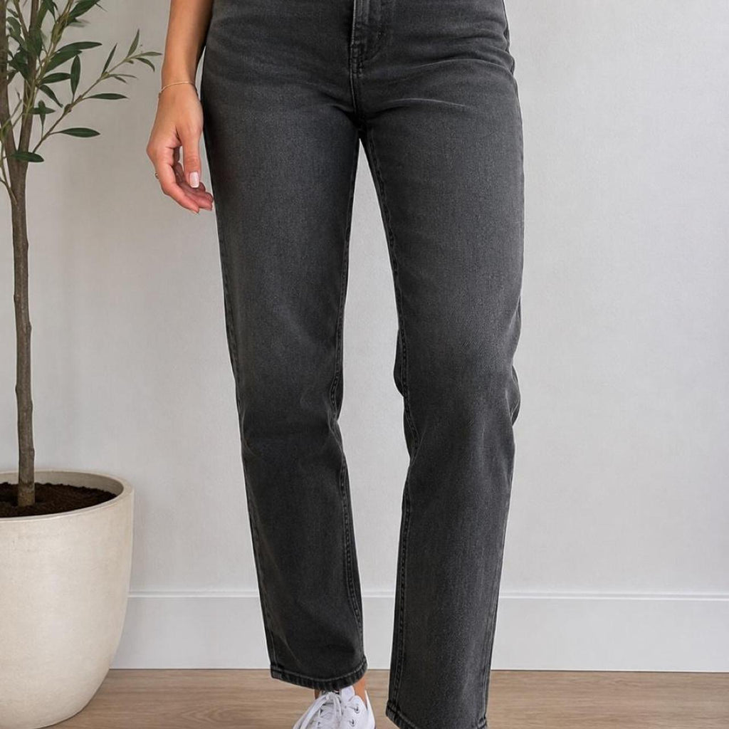 Old Navy High-Rise WOW Straight Jeans - Image 1